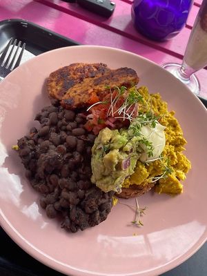 Big breakfast  at Deer Mama in Amsterdam