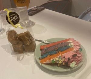 Unicorn popcorn cake and peanut butter fudge  at Deer Mama in Amsterdam