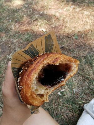 It is filled with marmalade at Panettoni Giovanni Cova in Milan