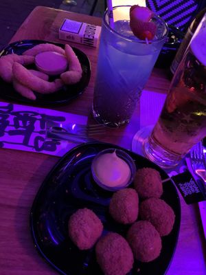 Crispy Lemon Shrimpz. Yum. Classic Betterballs Yum yum. at Vegan Junk Food Bar - Downtown in Amsterdam