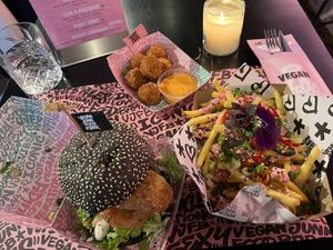 fizz xo,mac and cheese balls, truf supreme   at Vegan Junk Food Bar - Downtown in Amsterdam