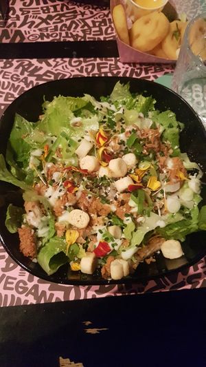 Salade César avec "poulet" at Vegan Junk Food Bar - Downtown in Amsterdam