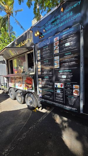 Truck at Earth Aloha Eats - Waikiki in Honolulu