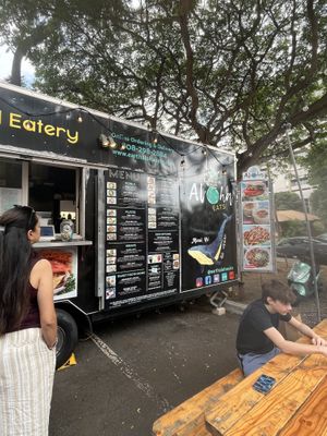 Food truck  #Veganuary at Earth Aloha Eats - Waikiki in Honolulu