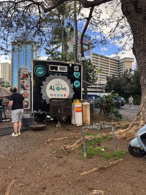 Food truck park   at Earth Aloha Eats - Waikiki in Honolulu