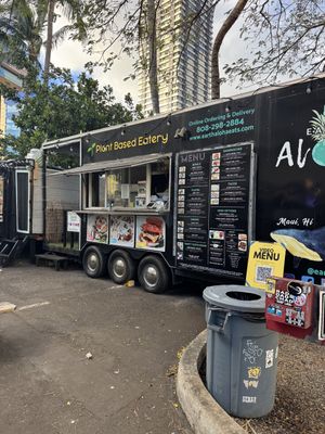 Food truck   at Earth Aloha Eats - Waikiki in Honolulu
