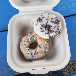 Vegan donuts from Ono's Donuts in Kihei, delicious ♡ at Earth Aloha Eats - Waikiki in Honolulu