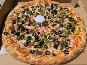 Vegan pizza at PizzaTime in Olympia