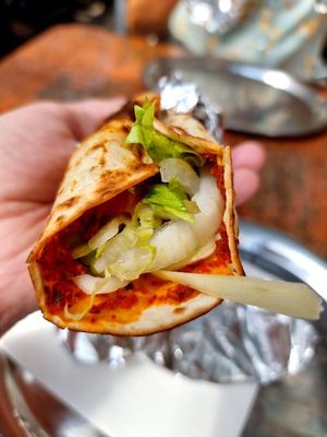 Lahmacun-Rolle at Selam Helal in Dusseldorf