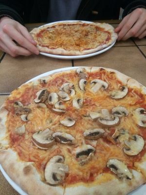Vegan pizza with mushrooms at Selam Helal in Dusseldorf