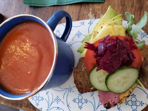 Creamy Tomato Peanut Butter Soup
Hummus Avo Toast with Beets (note there is also some Beet Hummus on there)
Tomaten-Erdnuss Süppchen mit leckerem Brot!
 at Marny's in Dusseldorf