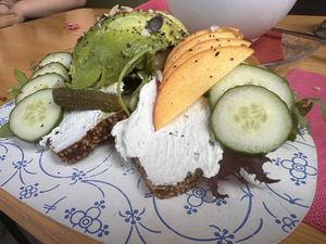 Ein Kunstwerk von einer Schnitte 🤩  at Marny's in Dusseldorf