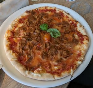 🍕 Vegan Margarita with Vöner Topping (8,50€ + 5,90€) at Vapiano - Solaris in Tallinn
