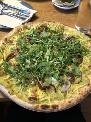Green Dream Pizza  at Aposto in Dresden