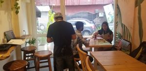 Inside at Nut and Bowls in New Delhi