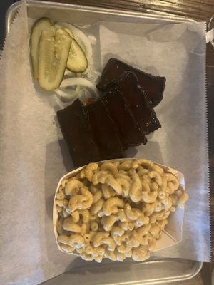 BBQ tofu and big vegan mac n cheese  at Ore Nell's Barbecue in Kittery