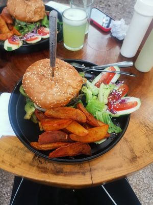 Hamburguesa at Arte Sano in Holbox
