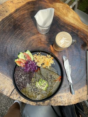 Estuvieron deliciosas las enchiladas  #Veganuary at Arte Sano in Holbox