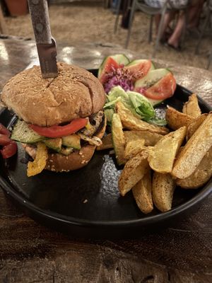 Hamburguesa mexicana  at Arte Sano in Holbox