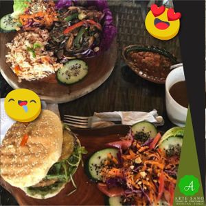 I live be vegan at Arte Sano in Holbox