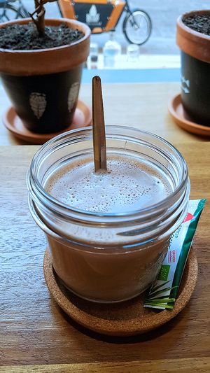 Hot chocolate with almond milk and agave syrup at Silex & Fourchette in Toulouse