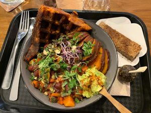 Vegan sweet potato and chili, waffle, dessert at Silex & Fourchette in Toulouse
