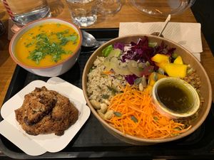 Silex bowl, soup, and dessert at Silex & Fourchette in Toulouse