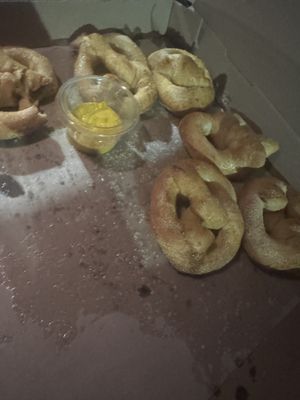 Full vegan pretzels  #Veganuary at Mellow Mushroom in Knoxville