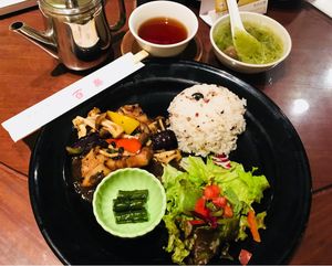 Chinese vegan meal at Hyakuraku Honten in Osaka