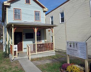 Outdoor view of restaurant at Kelley Farm Kitchen in Harpers Ferry