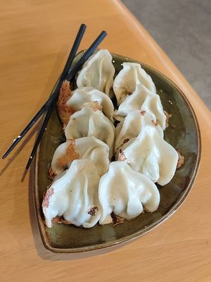 總合煎餃 at Rén Lǐ Jū 仁里居 - Yuli Your Home in Taipei