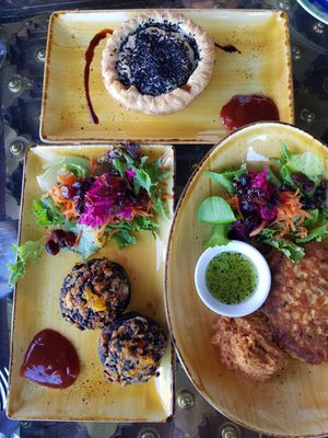 Steak and mushroom pie, stuffed mushrooms and zuchinni fritter at Lemonwood Eatery in Okato