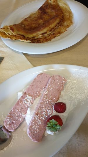 Pfannkuchen und Parfait at Ulis Schlemmertreff in Baden Baden