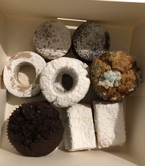 Polvorones, hojaldrinas, magdalenas, roscos de vino...  at Magrana in Berga