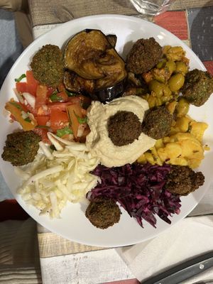 royal bowl  at Mi-va-Mi in Paris