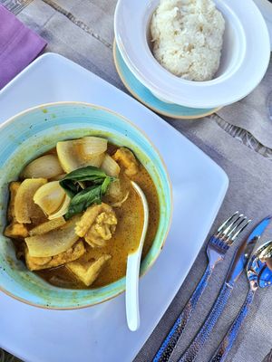 Curry amarillo con tofu at Thai Botánico in Tenerife
