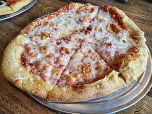 Vegan cheese pizza at Mellow Mushroom in New Albany