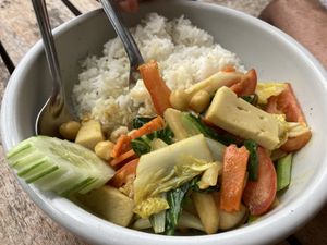 Vegetable bowl  at Flow Beach Cafe. - Seaddict in Koh Samet