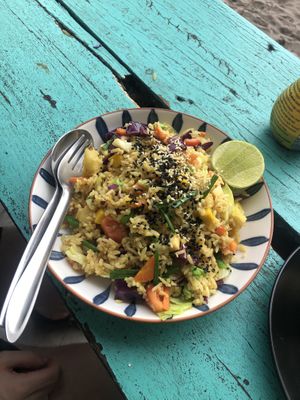 pinapple fried rice  at Flow Beach Cafe. - Seaddict in Koh Samet