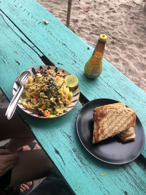 food  at Flow Beach Cafe. - Seaddict in Koh Samet