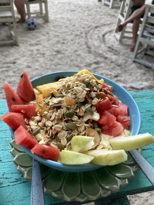 Smoothie bowl( with coconut milk)  at Flow Beach Cafe. - Seaddict in Koh Samet