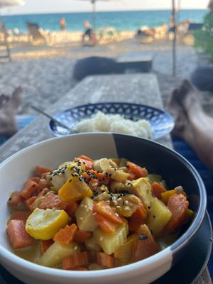  at Flow Beach Cafe. - Seaddict in Koh Samet