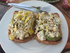 Tofu scramble at Flow Beach Cafe. - Seaddict in Koh Samet
