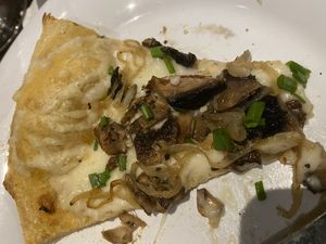 Holly shiitake pie - made vegan   at Mellow Mushroom in Chantilly