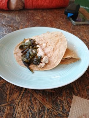 Quesadilla de requeson con rajas poblanas at Cafetería Tambien in Puebla