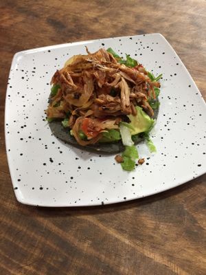 Tostada de yaca at Cafetería Tambien in Puebla