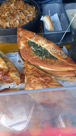 pide at Makam Naturkost in Hoehenkirchen-siegertsbrunn