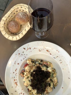 El greco salas, this one with added feta   at Calanda in Chur