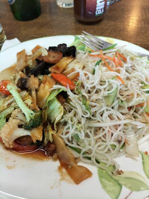  at Jade-Imbiss in Dusseldorf