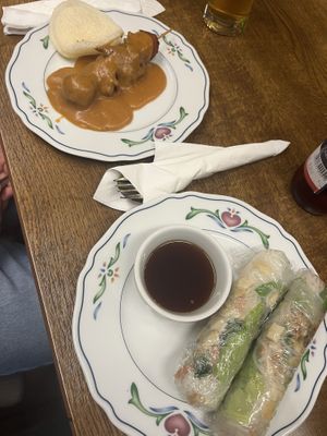 Sate-Spieß und Sommer rollen   at Jade-Imbiss in Dusseldorf